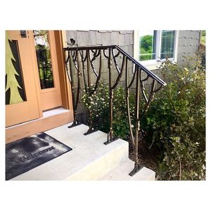 ราวเหล็กดัดเหล็กแบบกำหนดเองสมัยใหม่ราว<span class=keywords><strong>กั้น</strong></span>เป็นเหล็กสำหรับห้องใต้หลังคาราวบันไดบีชสำหรับระเบียงกลางแจ้งในร่ม - Product Image 2