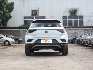 Nuova Volkswagen <span class=keywords><strong>T</strong></span>-<span class=keywords><strong>Roc</strong></span> 2024 280TSI DSG Time Edition, SUV a benzina, 5 porte, 5 posti, veicolo familiare, in vendita. - Product Image 6