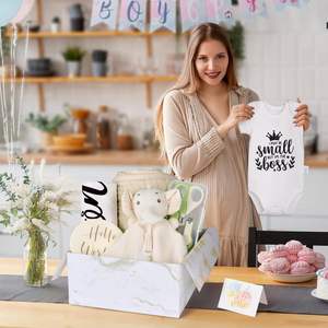 Vente en gros Boîte de cadeaux de révélation de sexe pour nouveau-né essentiel pour la douche de bébé Paquet de soins pour nouvelle maman Cadeaux de grossesse uniques <span class=keywords><strong>après</strong></span> bébé pour <span class=keywords><strong>les</strong></span> femmes - Product Image 4