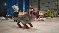 Accessoire Parasaurolophus de haute technologie pour dinosaure robotique personnalisable de parc d'attractions avec fonctions de marche et de rugissement