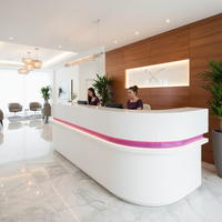 Bureau de réception moderne personnalisé en Corian avec éclairage LED, rond, semi-circulaire, droit, pour hôpital, bureau, hôtel, usage commercial