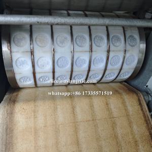 Automatische Knusprige Hundekekse-Herstellungsmaschine / Maßgeschneiderte Katzen-Leckerli-Keks-Formmaschine - Product Image 3