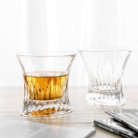 Juego de decantador de whisky de cristal sin plomo al por mayor con 4 vasos de whisky antiguos para licor Bourbon