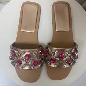 Babouches Femme Colorées à Strass, Antidérapantes, Confortables, Élégantes, Chaussures d'Extérieur, Sandales Plates d'Été pour Femmes - Product Image 2