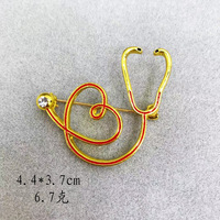Broches en forme de stéthoscope d'infirmière pour femmes, accessoires de personnalité pour infirmières, cadeaux, épingles de chapeau et de revers
