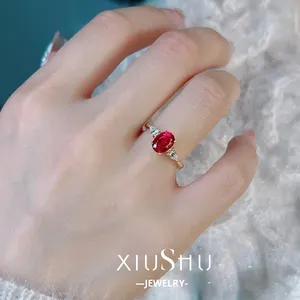 Anillo Clásico de Plata 925 Chapado en Oro con Patrón Geométrico y Engaste de Garras, Color Rojo <span class=keywords><strong>Sangre</strong></span> de Pichón Intenso, Elegante para Uso Diario - Product Image 3