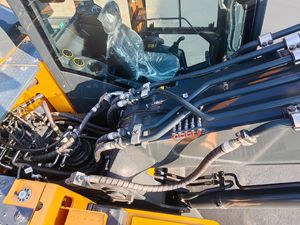 Nueva Excavadora HX230L de 23 Toneladas, Ecológica, Silenciosa, con Rompedor Original del Fabricante y Tuberías, Excavadora de Orugas - Product Image 6