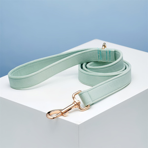 Coleira de Luxo em Veludo e Pelúcia para Cães com Gravata Borboleta Destacável, Alta Qualidade, Personalizada, Confortável e Ajustável para Seu Pet - Product Image 6