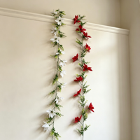 Guirlande suspendue artificielle faite à la main de 180 cm avec fleurs blanches/rouges et feuilles de fougère pour décoration de mariage et de maison (vente en gros)