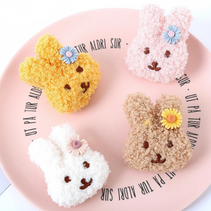 Grande vendita sull'oggetto distintivo accessorio per spilla alla moda con bambola di coniglio - Product Image 1