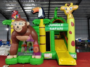 Casa de Brinco Inflable con Temática de Safari en la Selva, con Esculturas de Mono y Jirafa, Tobogán para Jardín de Niños y Parques de Diversiones - Product Image 1