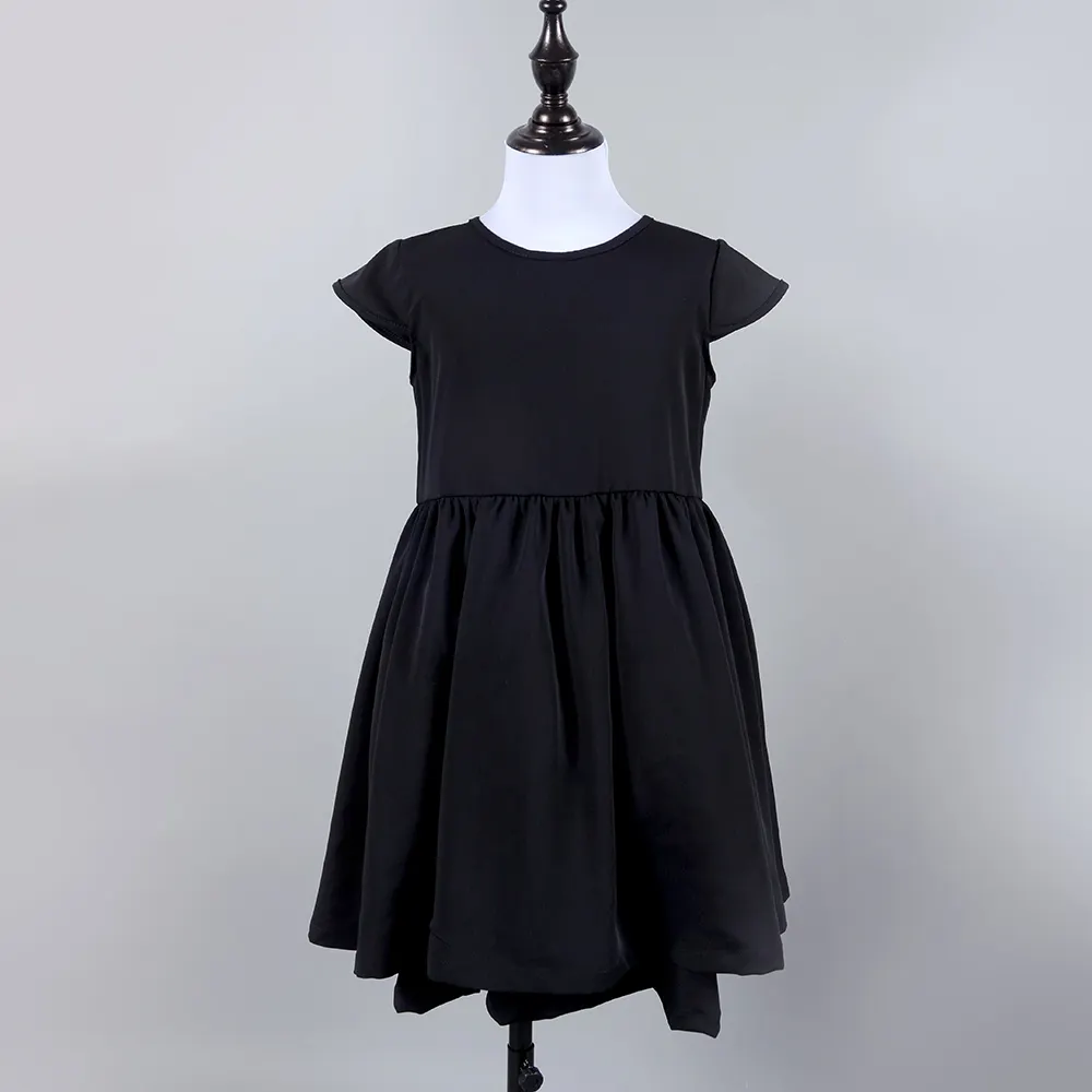 Robe courte d'été noire unie à la mode pour filles, vente en gros, manches au genou, 2018