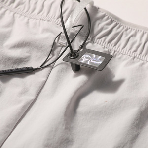 Shorts de course unis pour hommes, shorts de sport pour la course à pied et la gym, shorts d'entraînement avec poche zippée - Product Image 6