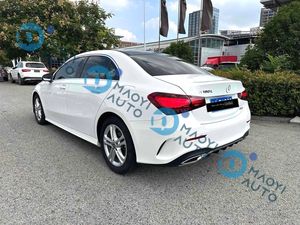 Para <span class=keywords><strong>Mercedes</strong></span>, para el Modelo A180L 2023, Sedán Compacto de Lujo con Características Avanzadas y Diseño Elegante - Product Image 4