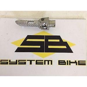 Pedana Anteriore Destra per Moto Yamaha Fazer 1000 01-05 - Product Image 1