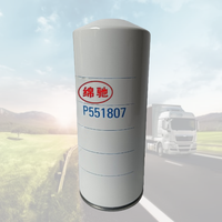 Filter oli mesin produksi Tiongkok kualitas tinggi Filter P551807 Filter oli pelumas untuk truk kerja berat