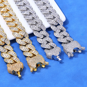 Collar de hombre Hip Hop americano europeo Venta caliente 18mm <span class=keywords><strong>Tres</strong></span> filas T Square Zircon <span class=keywords><strong>Cuba</strong></span> Cadena Material de latón Accesorio de tendencia - Product Image 6