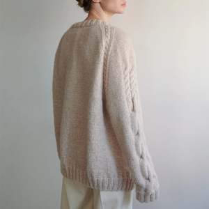 <span class=keywords><strong>Cardigan</strong></span> da <span class=keywords><strong>donna</strong></span> in lana Merino <span class=keywords><strong>Beige</strong></span> lavorato a maglia con bottoni con motivi di cavi squisiti - Product Image 2