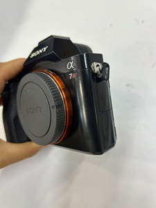 Buen Precio, Cámara Sony Alpha 7R (ILCE-7R) <span class=keywords><strong>de</strong></span> Fotograma Completo y 36MP, Solo Cuerpo, Nivel Básico, con <span class=keywords><strong>Tarjeta</strong></span> SD - Product Image 4