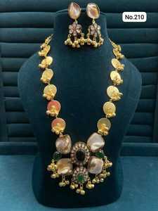 Ensemble de collier et boucles d'oreilles pour femmes de qualité supérieure avec zircon et pierres, bijoux de luxe tendance, collection d'exportation en gros - Product Image 4