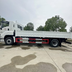New 12 Tons Capacity Cargo Trucks Urban Logistics Delivery15 Ton Fence Delivery Truck - Product Image 3