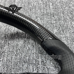 Volant de voiture personnalisé en fibre de carbone pour Toyota Camry 9ème génération, compatible avec Toyota LC200 LC300 Subaru BRZ <span class=keywords><strong>4Runner</strong></span> Alphard, cuir de luxe - Product Image 4