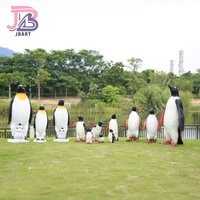 Conception populaire extérieure Résine Grandes Figurines de pingouin Plaza Jardin Décoration caractéristique de l'eau