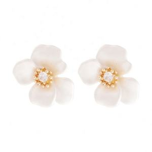 Pendientes de Botón con Diseño de Flor en Forma de Gota de Aceite, Blancos, Elegantes y Sencillos para Mujer, Accesorios de Lujo Ligero, Vintage, Religiosos y Modernos, Hechos de Aleación - Product Image 6