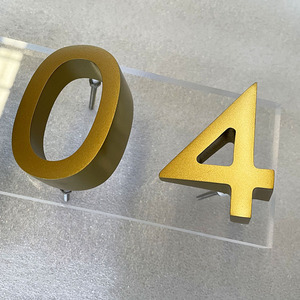 Plaque de porte d'hôtel en <span class=keywords><strong>alphabet</strong></span> doré moderne COSUN pour appartement et villa - Plaques de numéro de chambre murales durables en acier inoxydable - Product Image 4