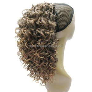 Postizo de Cabello Largo y Ondulado con Cordón Ajustable y Trenza para Mujeres Negras - Product Image 2