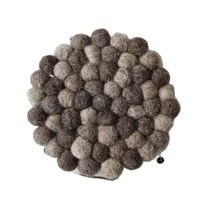 100% wool 3 colors 10*10cm Cup Round square Coaster Handmade Wool Felt Ball Heat Resistant Mat Trivet Table