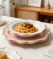 Assiette de service durable rose et or à bord festonné pour mariage, en plastique
