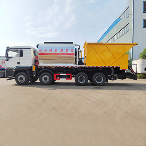 Shacman Heavy-Duty 8X4 Synchronous <b>Stone</b>-Crushing Sealcoat Truck - Product Image 5