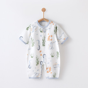 Vente Chaude : Barboteuse Bébé en Gaze de Mousseline Fine d'Été, Respirante, Idéale <span class=keywords><strong>pour</strong></span> la Climatisation, avec Logo Personnalisé, Vêtement de Nuit Doux <span class=keywords><strong>pour</strong></span> Nouveau-né - Product Image 1
