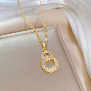 Luxe 8-Forme Double Anneau En Acier Inoxydable Chaîne Polyvalent Banquet <span class=keywords><strong>De</strong></span> Mariage Collier pour Femme Internet Célébrités Pendentif - Product Image 6
