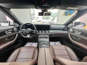Mercedes-Benz <span class=keywords><strong>Classe</strong></span> <span class=keywords><strong>E</strong></span> 2021 Facelift <span class=keywords><strong>E</strong></span> 300 L Sport Luxury Edition Auto Usata Guida a Sinistra Motore Turbo Sedili in Pelle R19 Scuro - Product Image 4