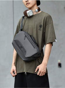 Sac bandoulière messager homme grande capacité en PU imperméable, nouveau style, avec logo personnalisé, pour voyageur urbain - Product Image 5