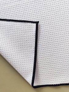 Tùy Chỉnh Màu Đen Cạnh Biên Giới 16*24 Sợi Nhỏ Waffle Polyester Thăng Hoa Trống Golf Khăn Với Carabiner - Product Image 3