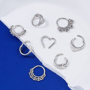 Toposh G23 التيتانيوم الشفاف CZ f136 أقراط مرصعة بالغضروف الأنف حلقة الأذن segmrngt cliker مجوهرات ثقب التيتانيوم - Product Image 4