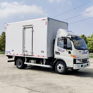 รถบรรทุกห้องเย็นขนาดเล็ก JAC 4x2 สำหรับขนส่งปลาสด อาหารทะเลสด และสินค้าแช่เย็น - Product Image 1