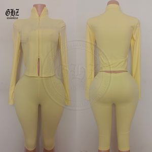 Primavera Estate 2026 Abbigliamento Donna Y2K, Tute Personalizzate con LOGO, Giacca Yoga e Pantaloni Capri, Set Leggings da Donna in Due Pezzi - Product Image 2