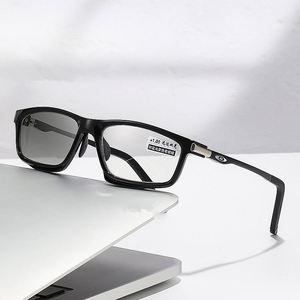 Gafas de Lectura Bifocales Deportivas con Protección Anti Luz Azul, Fotocromáticas, para Presbicia, para Hombre y Mujer, 2025 - Product Image 2