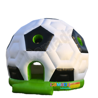Château gonflable commercial de football pour l'extérieur, idéal pour les fêtes familiales et la location