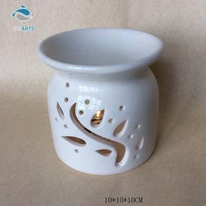 Bougeoirs en céramique en forme de tasse blanche fabriqués à la main les plus récents en gros - Product Image 1