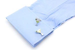 Gemelli a Forma di Bottiglia di Vino Rosso, Bottoni per Camicia in Stile Francese, Gemelli Smaltati per Uomo e Donna - Product Image 6