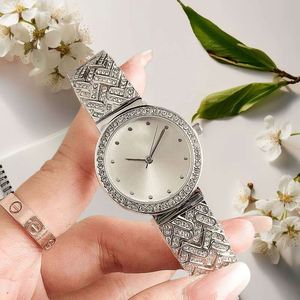 Reloj de Lujo para Hombre con Caja de Aleación, Movimiento de Cuarzo, Esfera de 40 mm, Correa de Silicona/Cocodrilo, Diseño de Dibujos Animados - Product Image 3