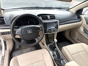 Voiture d'occasion Zotye <span class=keywords><strong>Z300</strong></span> <span class=keywords><strong>2016</strong></span> 1.5 Essence Manuelle Berline Compacte Spacieuse Fiable à Prix Abordable à Vendre - Product Image 5