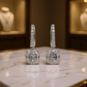 Boucles d'oreilles en diamant Tiffany & Co. en or blanc, taille coussin, couleur D, certifiées GIA, style classique pour femme, pour mariage - Product Image 2