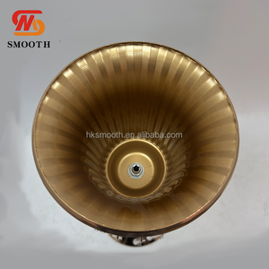 SMOOTH Vase de mariage en métal pour centre de table, arrangement floral, ornement, guide de chemin et support de fleurs avec pompon - Product Image 4