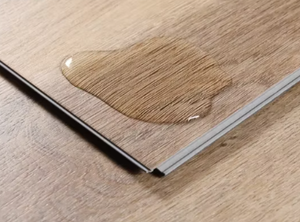 Suelo de baldosas de vinilo de lujo SPC de 5mm a prueba de agua 100%, antideslizante y ecológico, instalación de bloqueo de clic para uso en interiores en escuelas - Product Image 5